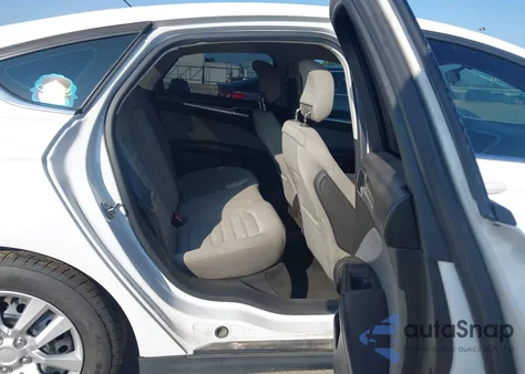 2013 Ford Fusion S из США, поврежденный, VIN 3FA6P0G76DR125072